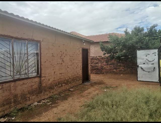 2 BEDROOM HOUSE FOR SALE IN SOSHANGUVE SOUTH